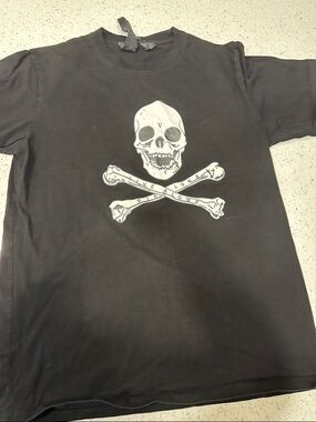 VLONE Black skull tee